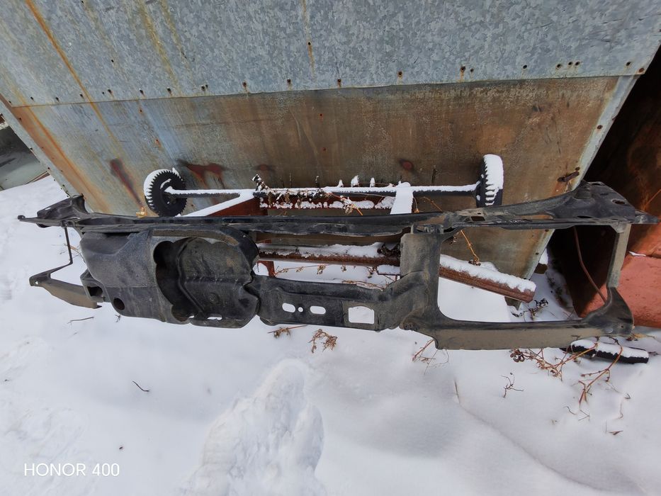 Продам решётку, телевизор, фары пассат б3