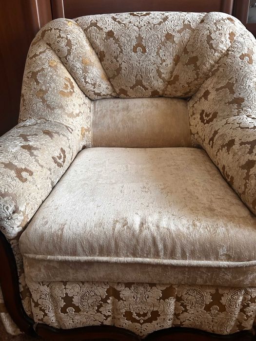 Продам кресло для гостиной