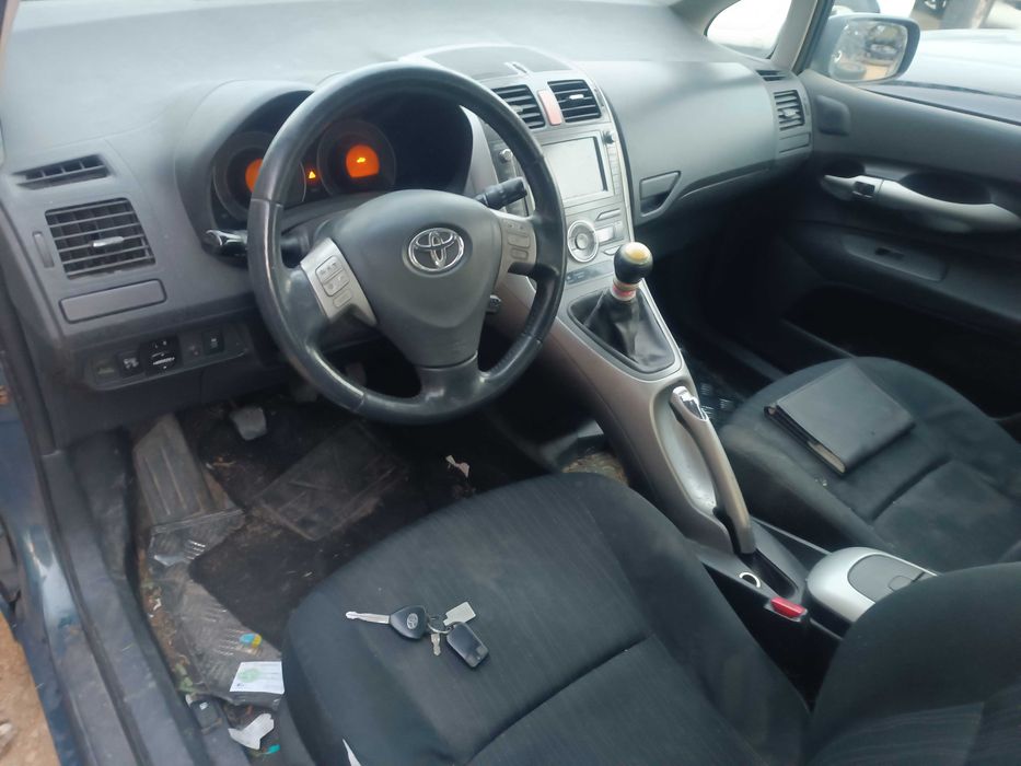 Тойота Аурис  2,0 Д4Д / Toyota Auris D4D  E15 - на части