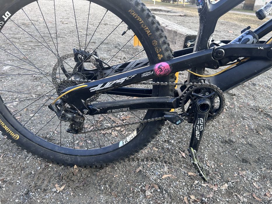 YT Tues CF Pro 2018 Carbon downhill