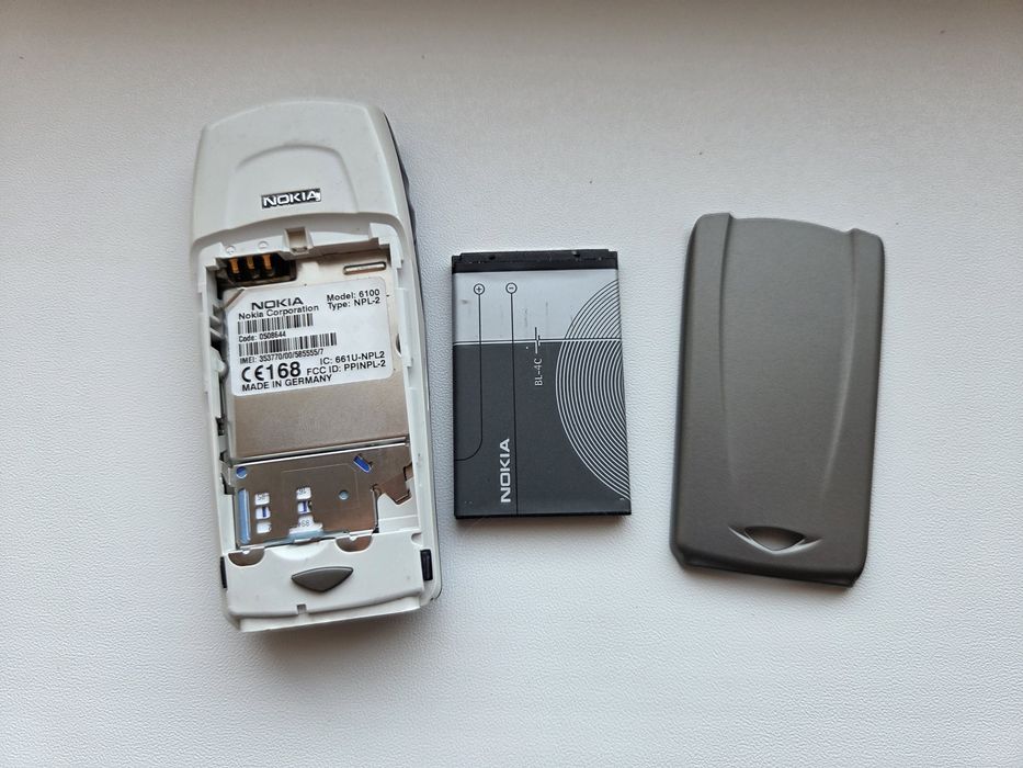 Nokia 6100 - telefon de colectie