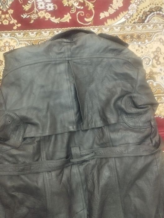 Германия коженний плаш сотилади. 54-56