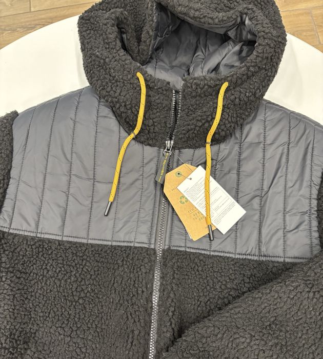 Куртки Размеры M,L,XL