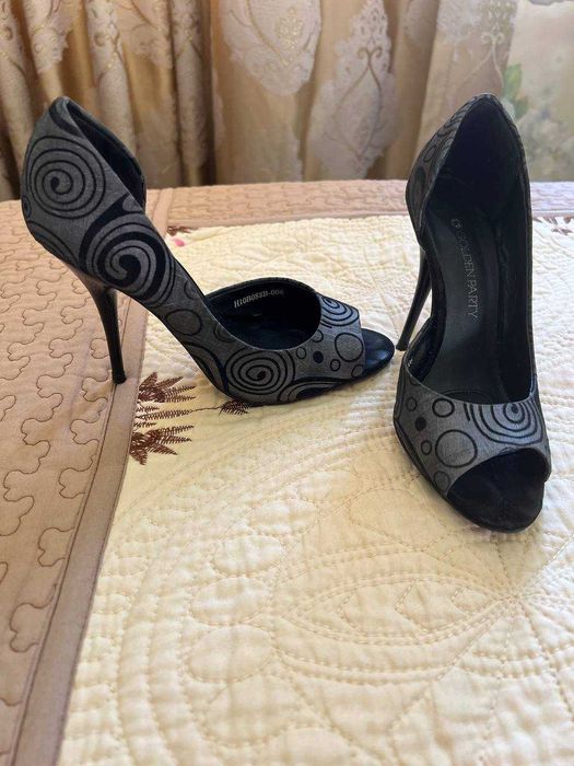 Продам Туфли Женские.