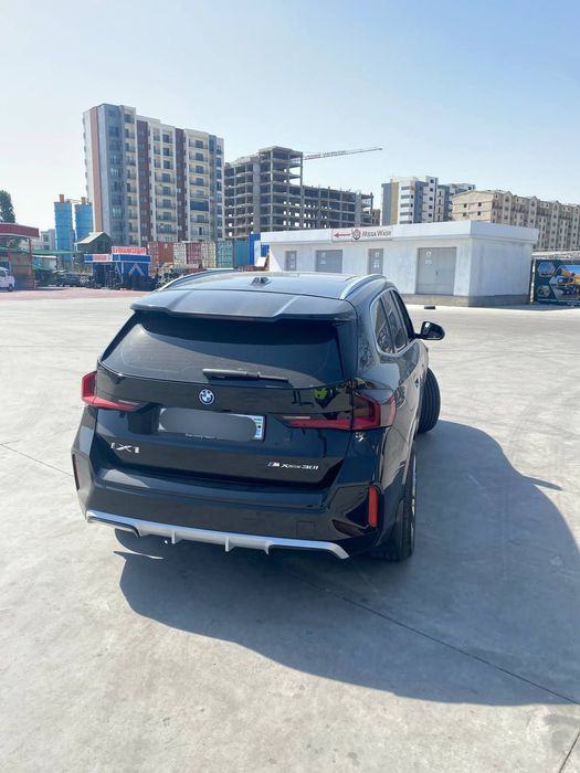BMW iX1 xDrive30 M Sport