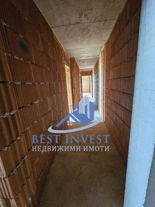 Дава се под наем Тристаен апартамент в Благоевград, Освобождение - 96 кв.м за 81301 € - Снимка #1