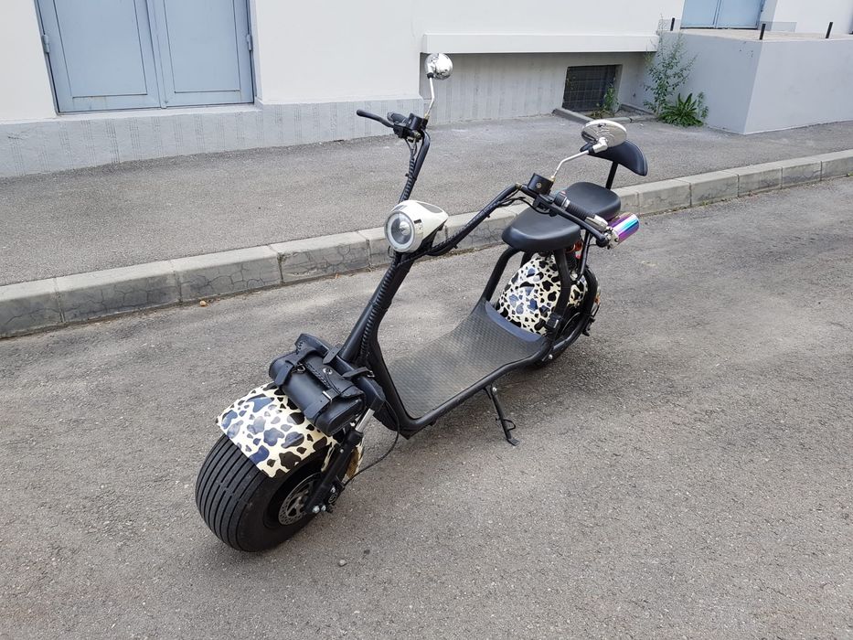 Scuter Electric 2locuri boxe muzica