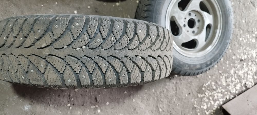 Продам комплект колес