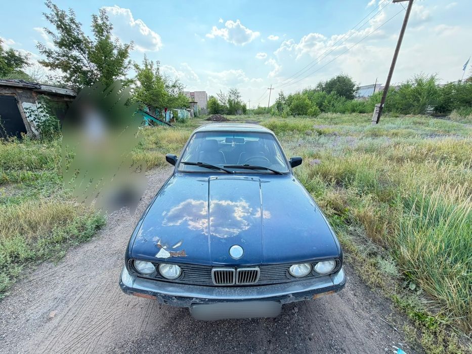 Продам BMW E30, 1.8 инжектор