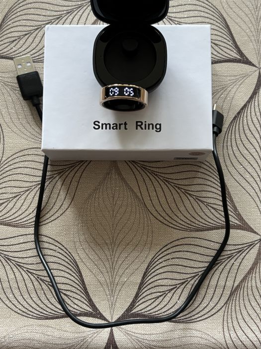 Нов смарт пръстен с дисплей размер 13