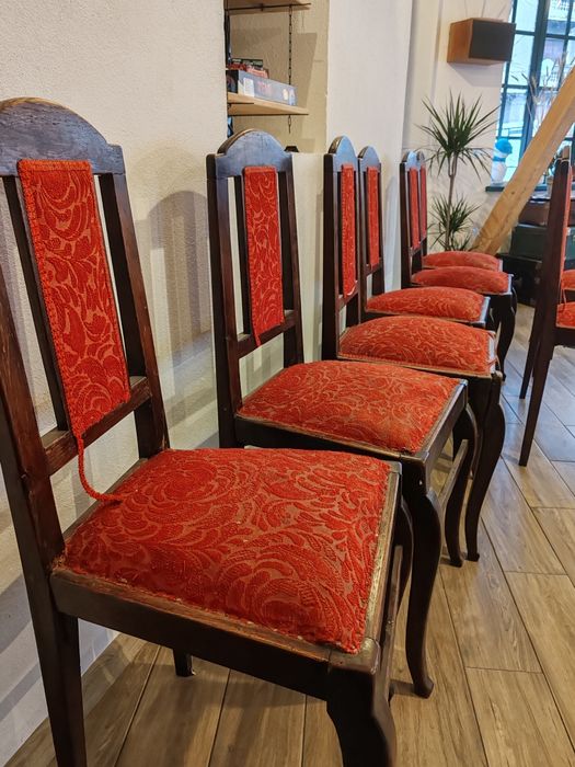 Set 8 scaune clasice - necesita recondiționare