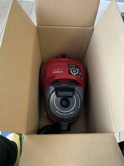 Пылесос Bosch 2000 W