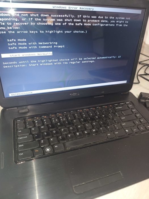 Vând 2 laptopuri Dell funcționale  necesita schimbarea bateriei.