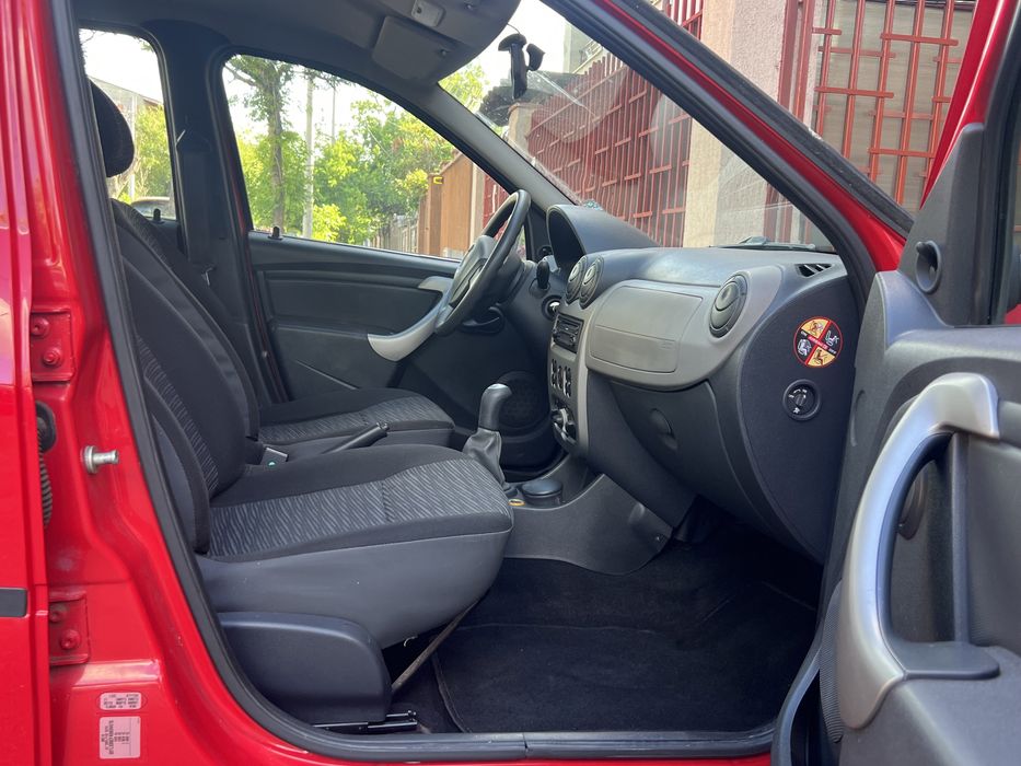 Dacia Logan doar 13.000km 1.4mpi unic propietar