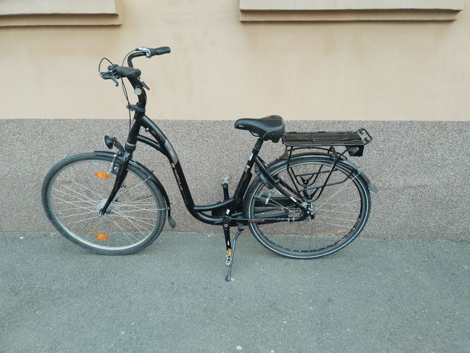 Vând bicicleta damă roti pe 28