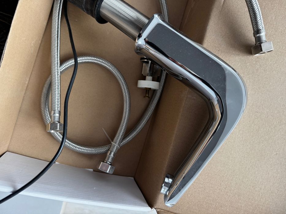 Vând robinet cu senzor de la Mobexpert