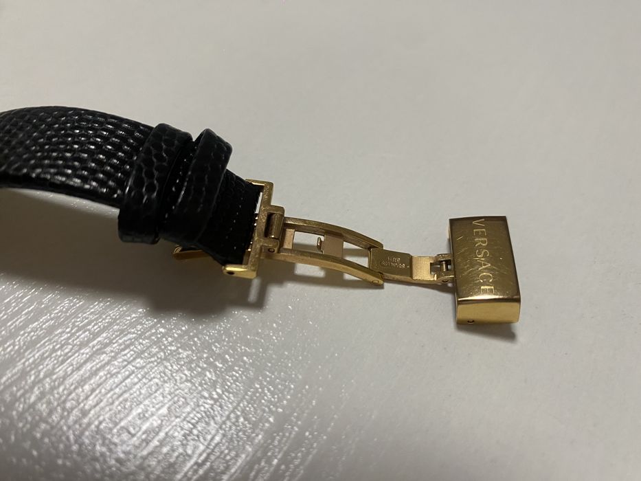 Наручные часы Версаче