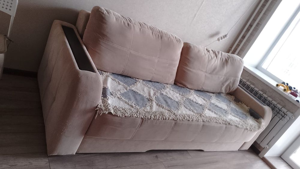 Продам диван раздвижной