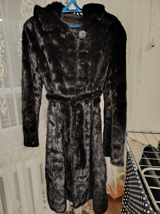 Продам норковую шубу