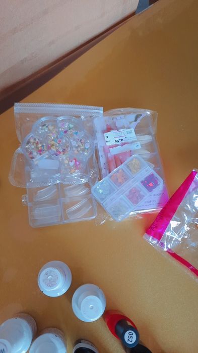 Гелев лакове на изгодна цена