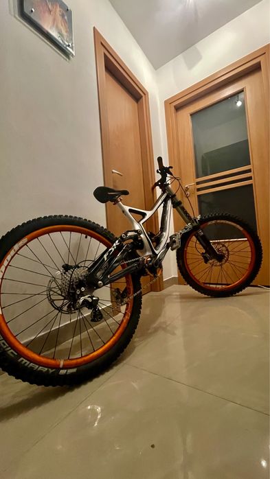 Bicicleta downhill second hand si noi de vanzare Anunturi OLX.ro