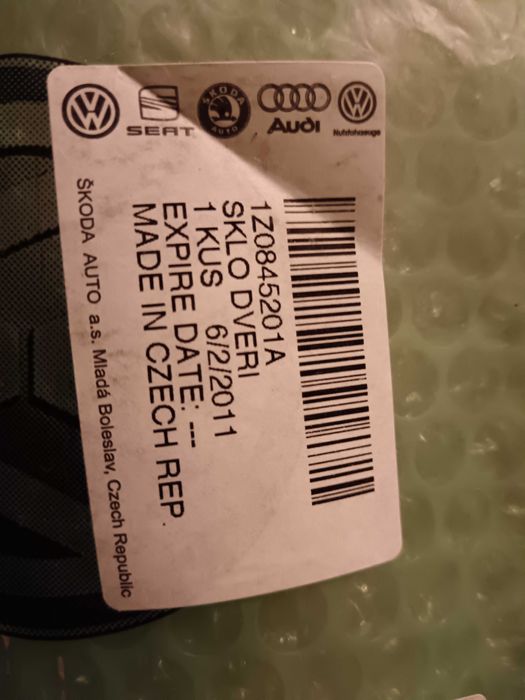 Vând Urgent - Geam fața stânga Skoda Octavia II