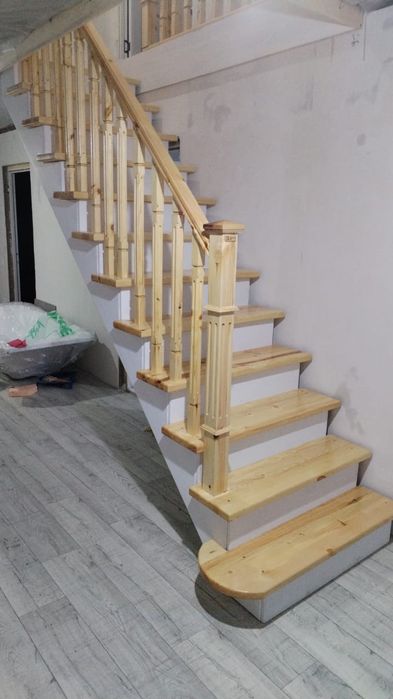 Деревянная лестница