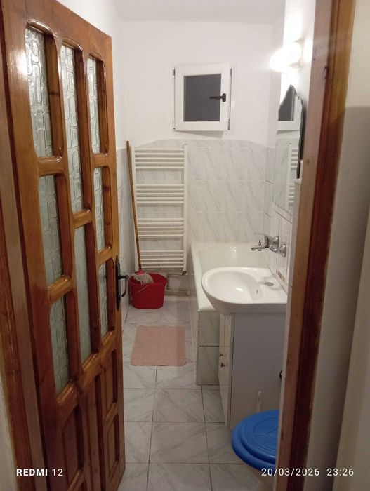 Închiriez apartament
