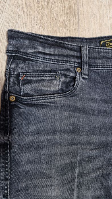 Blugi negri Colin's