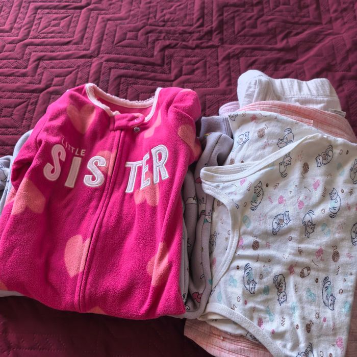 Отдам даром вещи для девочки на  пол года