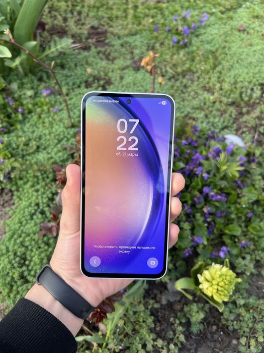 Продаю смартфон срочно!