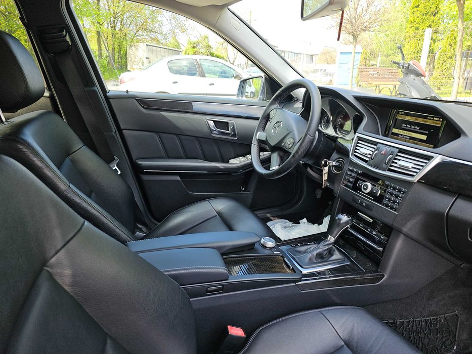 Mercedes-Benz E-class W212 E220