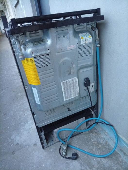 Aragaz cu cuptor electric Beko