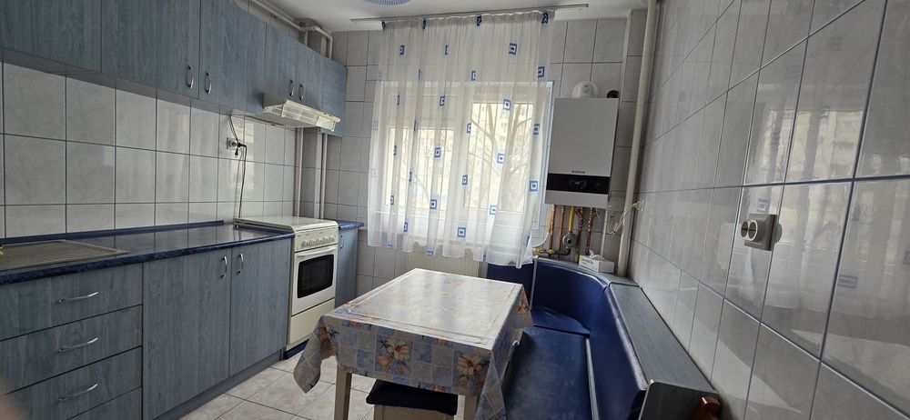 Apartament de închiriat 3 camere