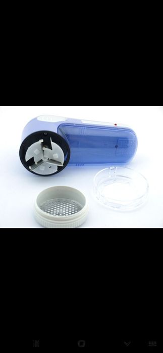 Машинка для удаления катышек с одежды.