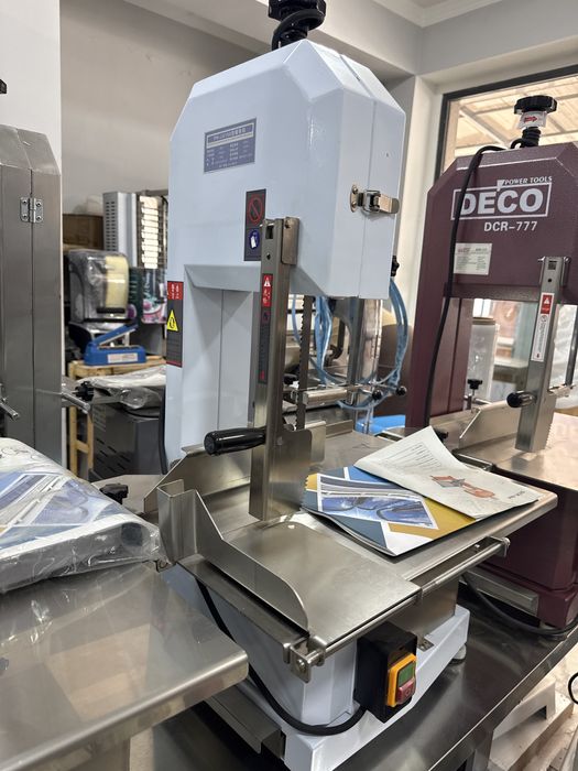 Гош кесетын аппарат.  Пила для мяса гушт суяк  кесадиган аппарат