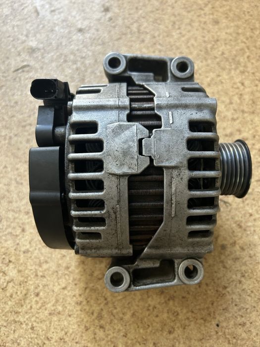 Генератор 180am для мерседеса,ML63-W164 ОРИГИНАЛ