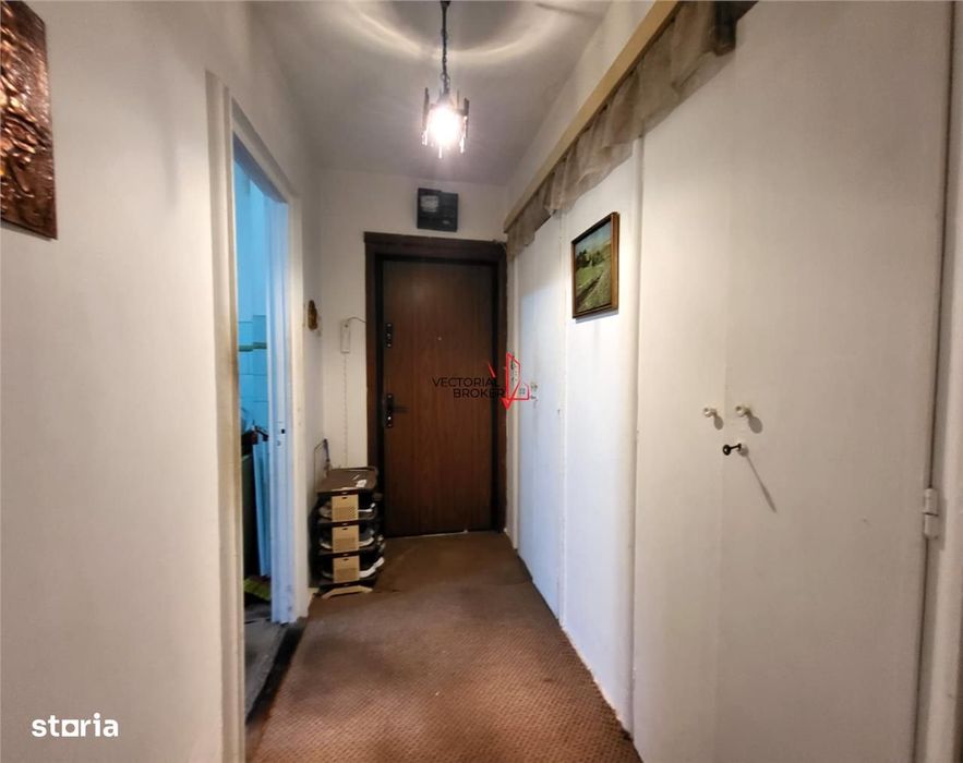 La 2 Pasi De Metrou   Apartament 3 Camere  Etaj 1