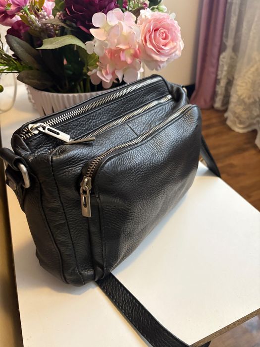 Geanta neagră piele naturală