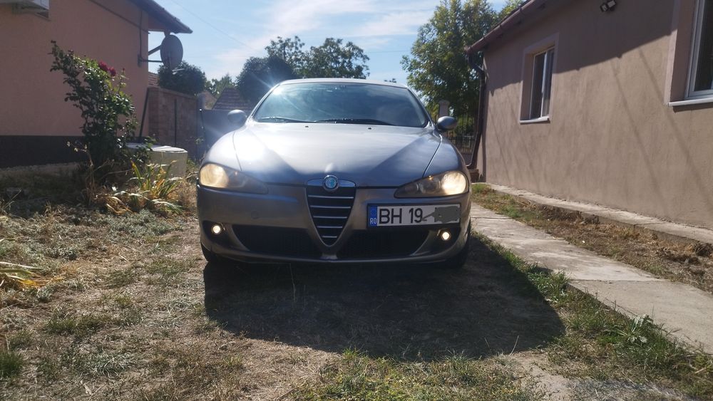 Alfa Romeo 147 2005 benzină, 2.362 € — imagine 1