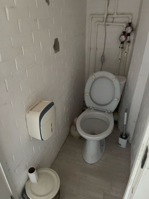 Сдам двух ком кв находиться по Б-Момышулы  .