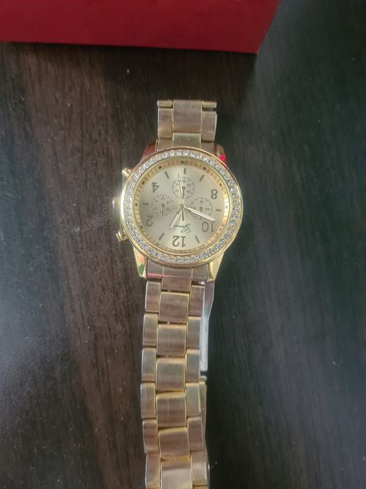 Ceas dama 50 lei