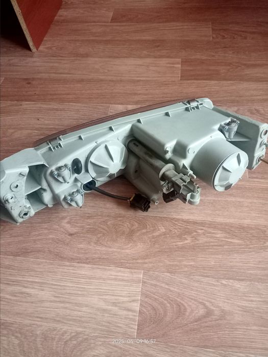 Фара Мазда Кронос