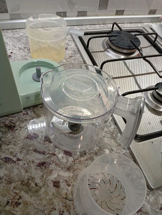 Уред за готвене на пара и пюрета за бебе