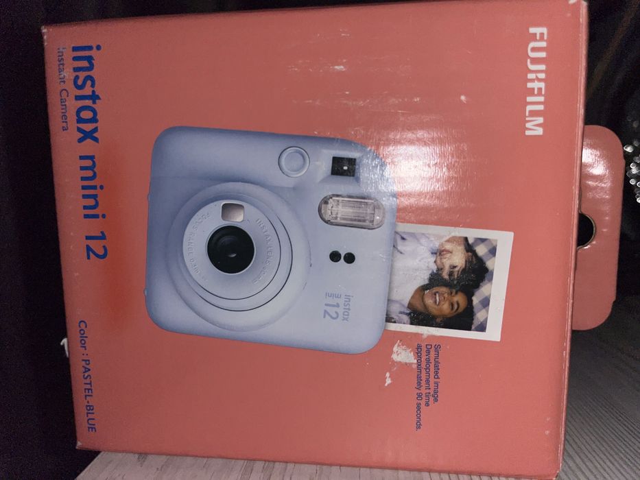 Fujifilm Instax Mini 12, голубого цвета
