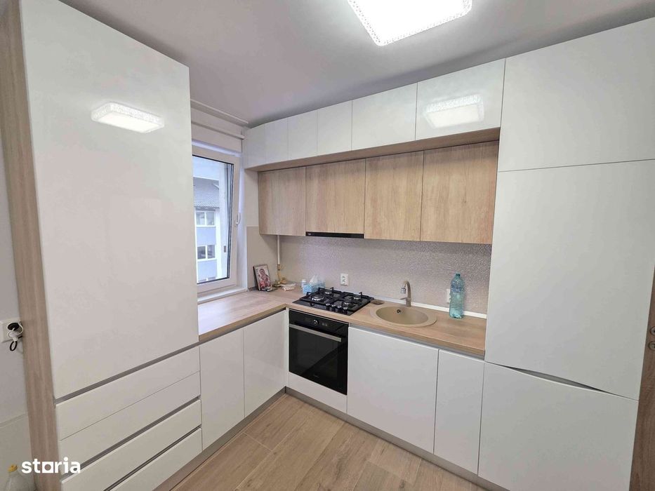 Apartament 3 camere de inchiriat Rasnov Covaciu — fotografia 3