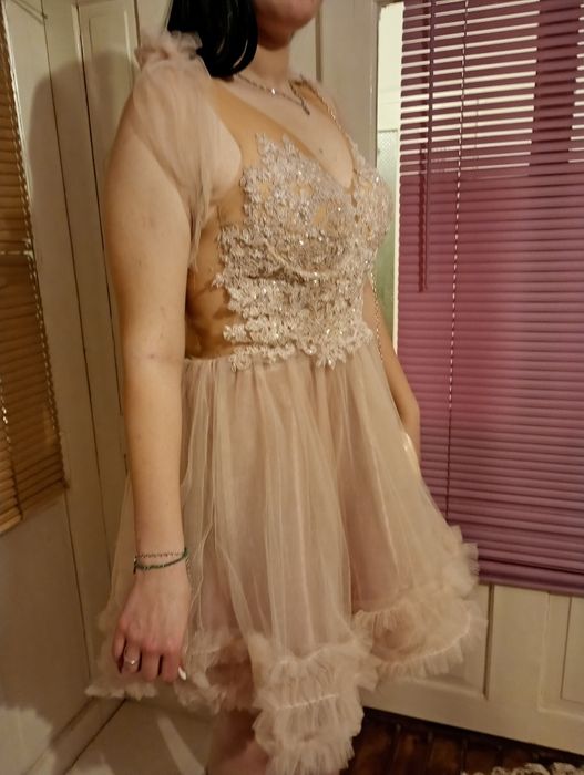 Vând rochie de mireasa cu poșetă și sandale