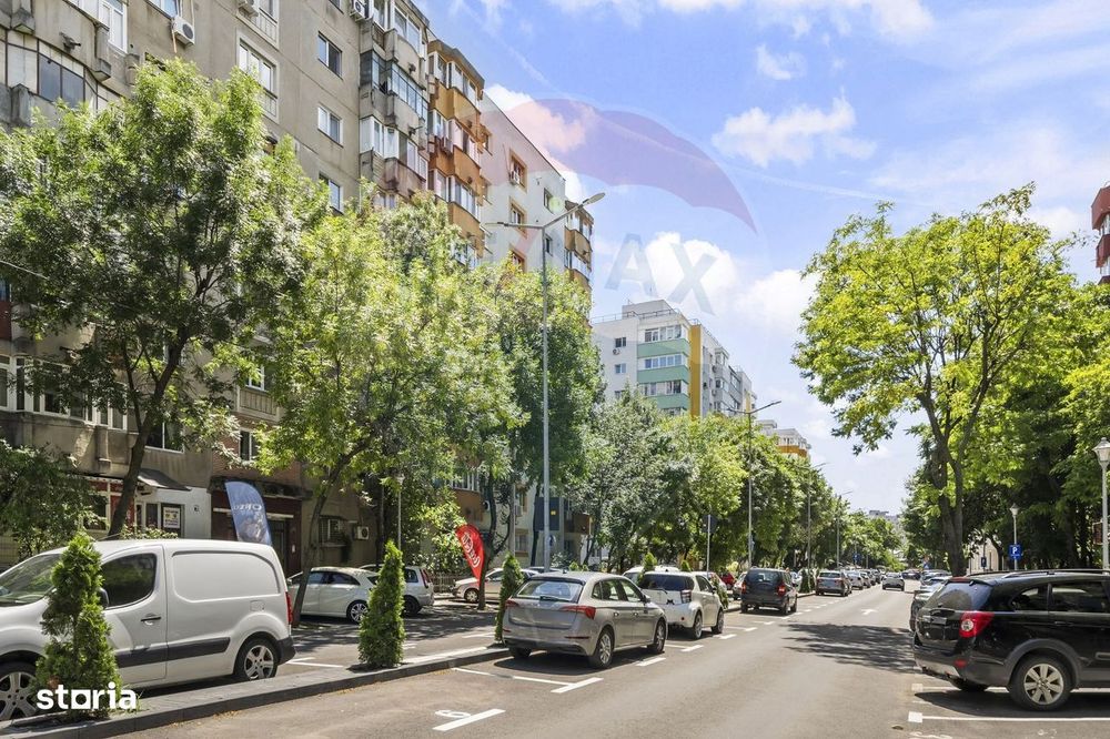 Apartament cu 4 camere de vânzare în zona Sebastian