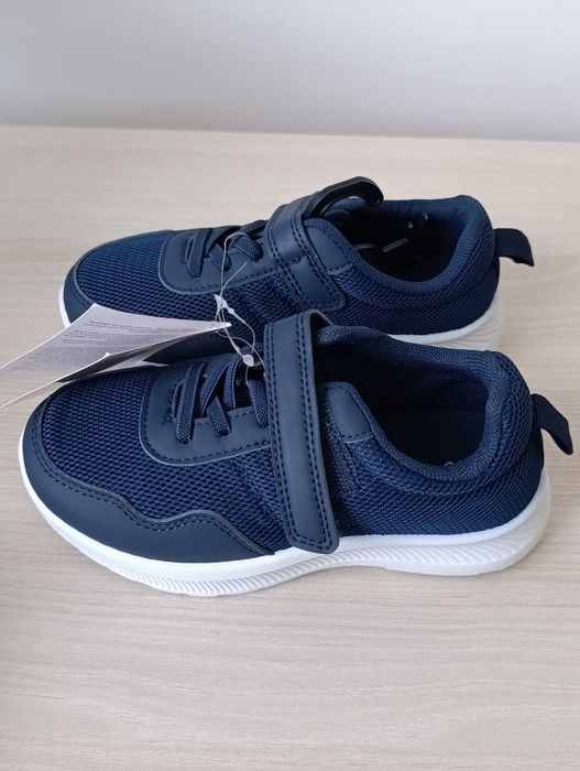 Adidași băieți mărimea 30 - NOI