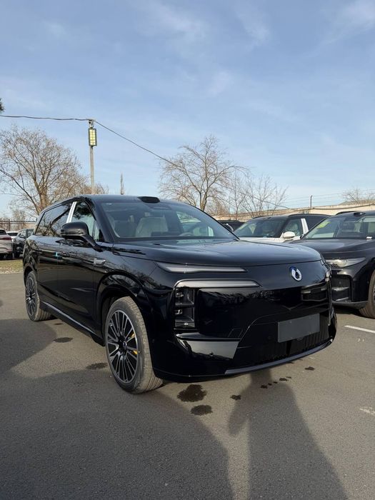 DENZA N8L В Наличи Серый Салон